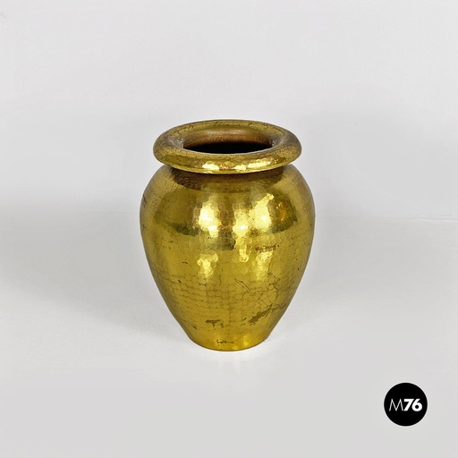 [2420004985] Vaso in ottone,  1970 ca.
