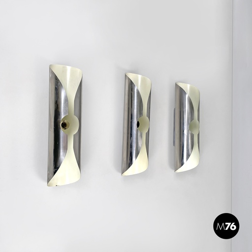[2420005095] Applique in metallo cromato e bianco, 1970 ca.