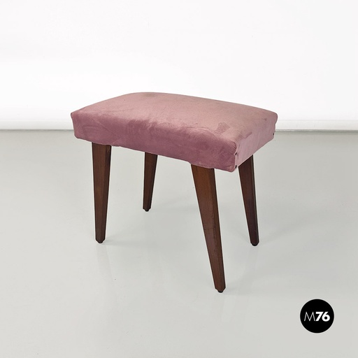[2320004212] Pouf in velluto rosa e legno, 1960 ca.