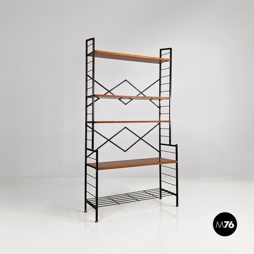 [2420004798] Libreria String autoportante in legno, ottone e metallo, 1960 ca.