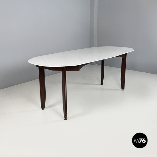 [2420004562] Tavolo da pranzo in marmo, legno e ottone, 1960 ca.