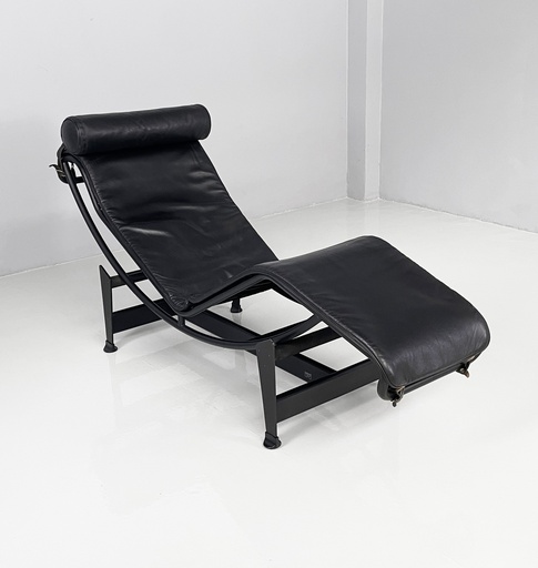 [2520006178] Chaise longue LC4 di Le Corbusier, Pierre Jeanneret e Charlotte Perriand per Cassina, 1980 ca.