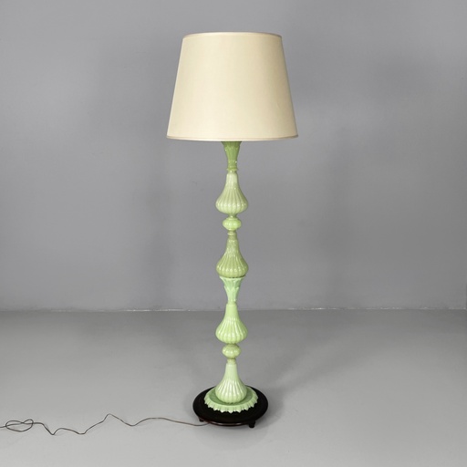 [2520006311] Lampada da terra in tessuto e vetro opalino verde, 1930 ca.
