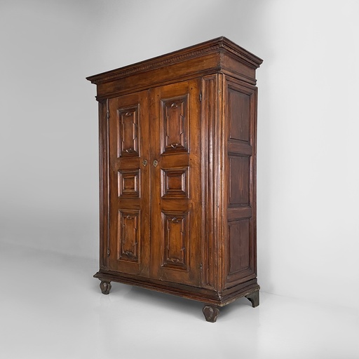 [2520006424] Armadio in legno, 1700 ca.