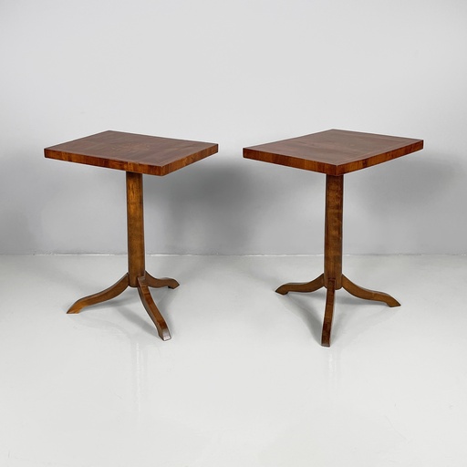 [2520006449] Tavoli da caffè in legno, seconda parte del 1700 ca.