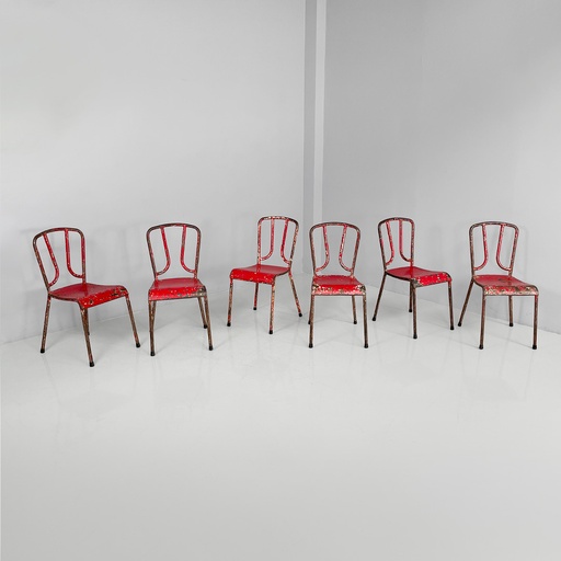 [2520006625] Sedie in metallo rosso, 1940 ca.