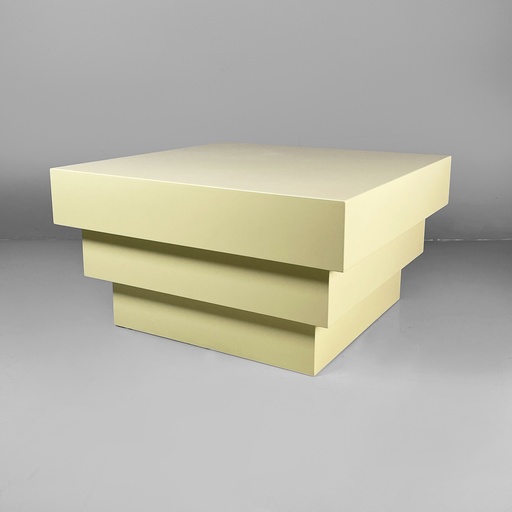 [2520006734] Piedistallo in legno, 1980 ca.