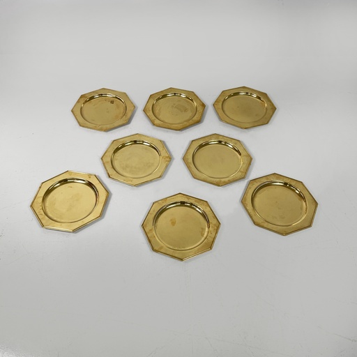 [2520006942] Piatti, centrotavola o vassoi in ottone, 1970 ca.