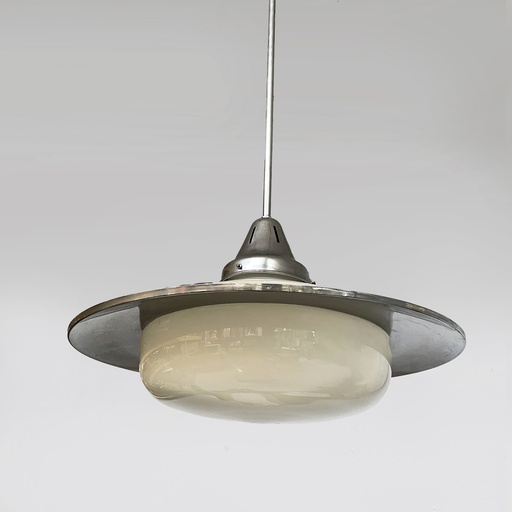 [2520007314] Lampadario in vetro opalino e metallo, 1930 ca.