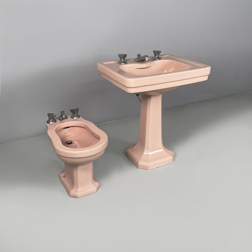 [2520007407] Sanitari da bagno di Standard, 1920 ca.