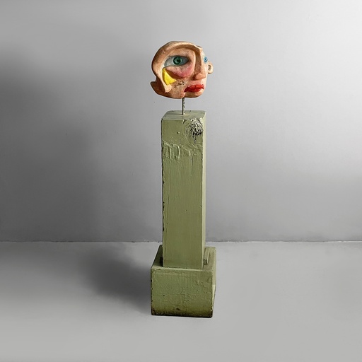 [2520007484] Scultura di testa in terracotta, 1980 ca.