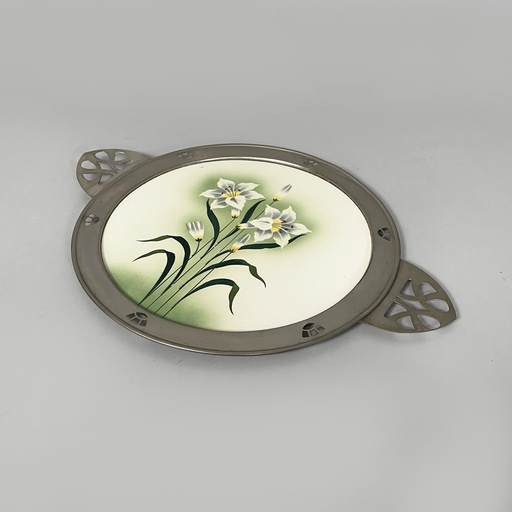 [2520007673] Vassoio con fiori in ceramica e metallo, 1930 ca.