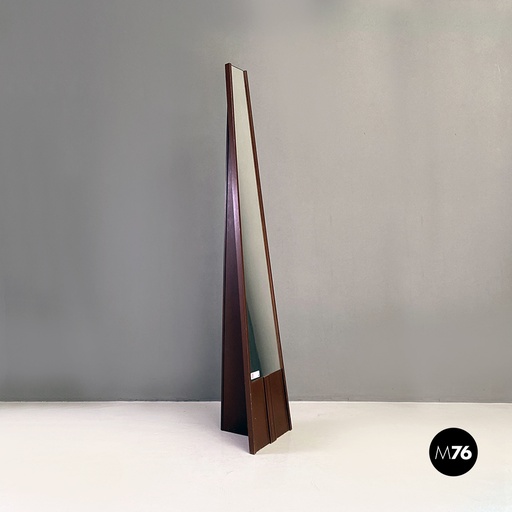 [2220001845] Specchio da terra in legno a figura intera, 1980 ca.