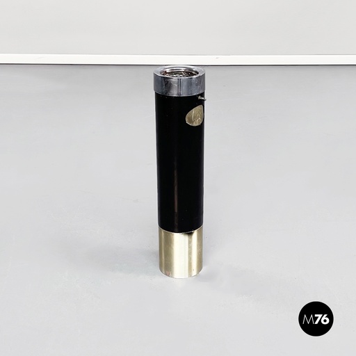 [2220001858] Posacenere da terra in metallo, 1960 ca.