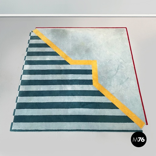 [2220002197] Tappeto quadrato con disegno geometrico, 1980 ca.