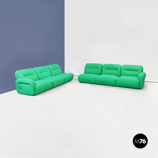 [2220002664] Divano modulare in tessuto verde con inserti in metallo, 1970 ca.