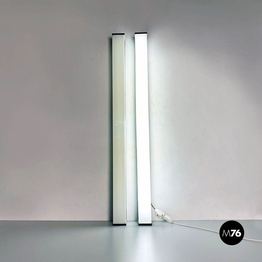 [2220001011] Lampade da parete con neon, 1970 ca. 