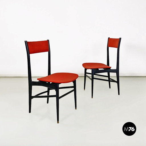 [2220003118] Sedie in legno nero e tessuto rosso, 1960 ca.
