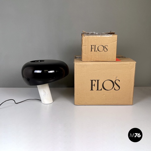 [2320004333] Lampada da tavolo Snoopy di Achille e Pier Giacomo Castiglioni per Flos, 2020 ca.